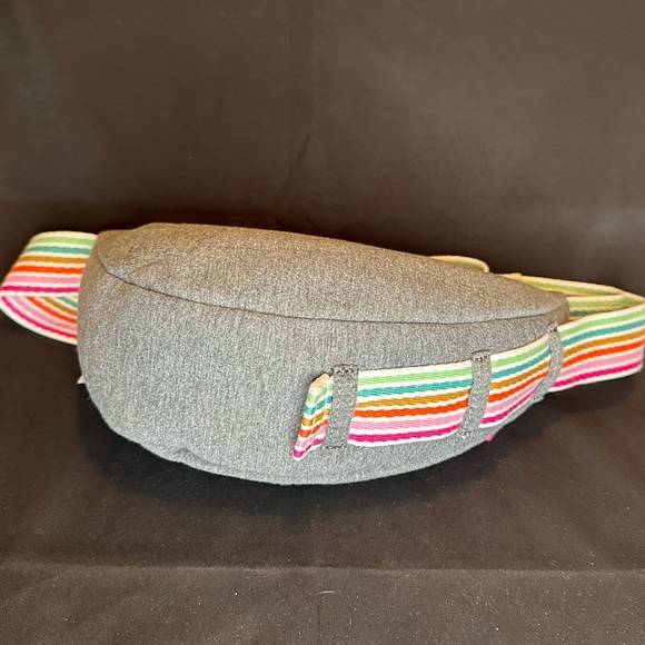 Wildfox Heather Sling Bag with Colorful Strap - Picture 4 of 4